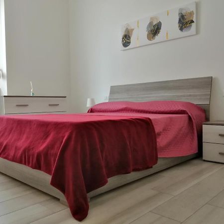 Appartamento Comodo Per Milano E Rho Fiera Luaran gambar