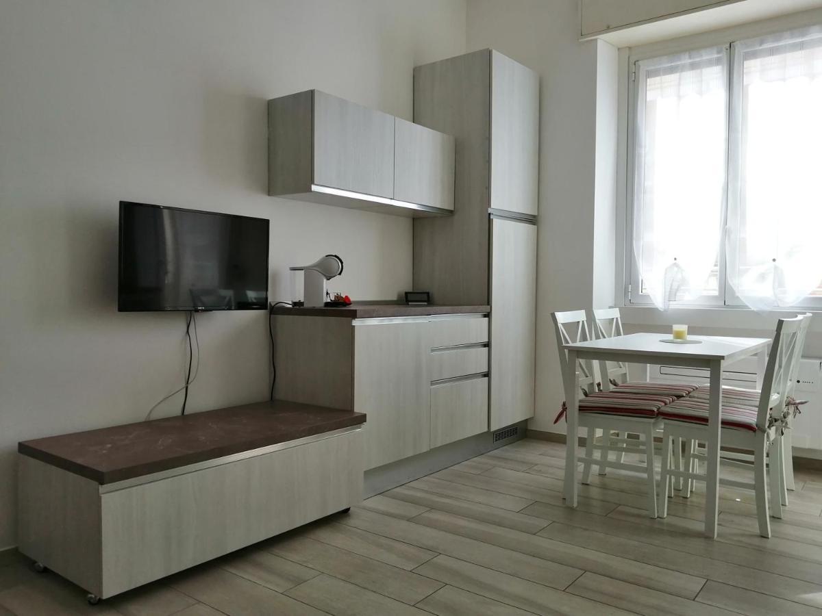 Appartamento Comodo Per Milano E Rho Fiera Luaran gambar