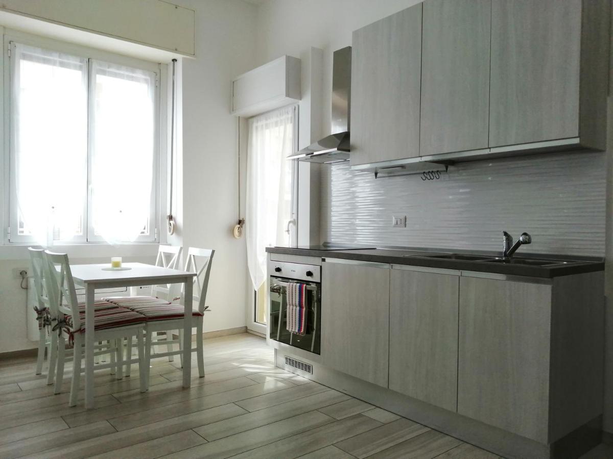 Appartamento Comodo Per Milano E Rho Fiera Luaran gambar