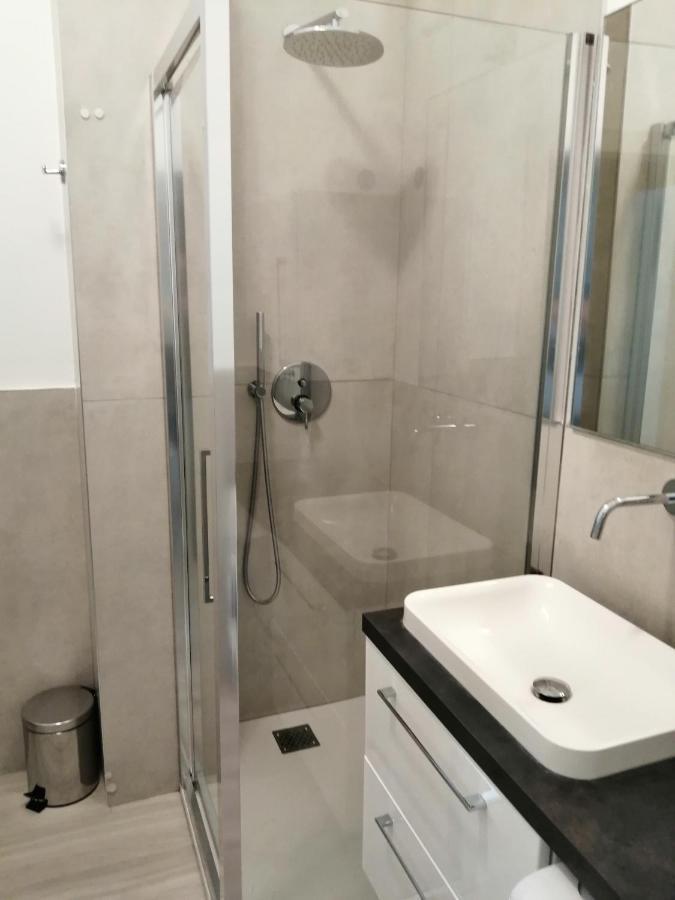 Appartamento Comodo Per Milano E Rho Fiera Luaran gambar